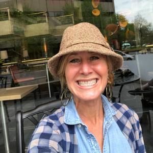 Meet your Posher, Amy